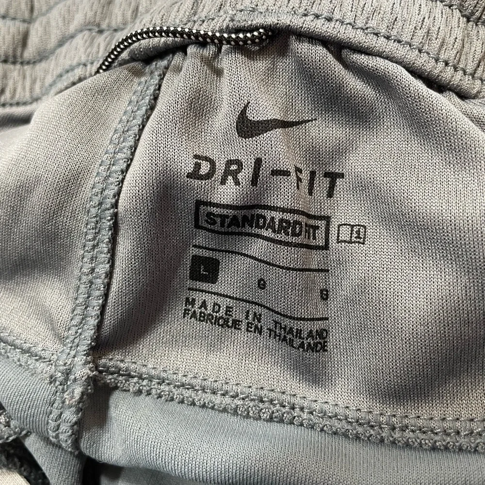 Nike Black and Gray Athletic Shorts for Versatile Wear - Picture 6 of 7